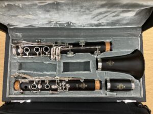 中古B♭クラリネット クランポン E12F